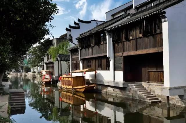 南京紫金山雾凇景观呈现北国风光